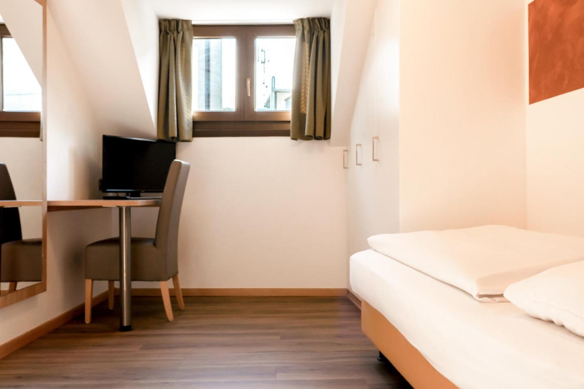 Feichter Hotel & Bistro Bolzano Pokoj fotografie